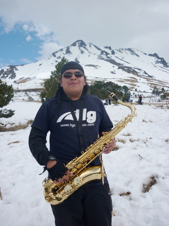 Nevado de Toluca playing Sax 