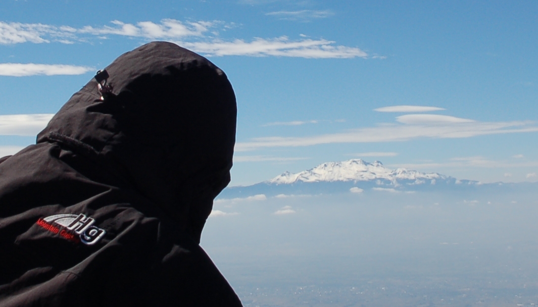 Iztaccihuatl view from Malinchesummit