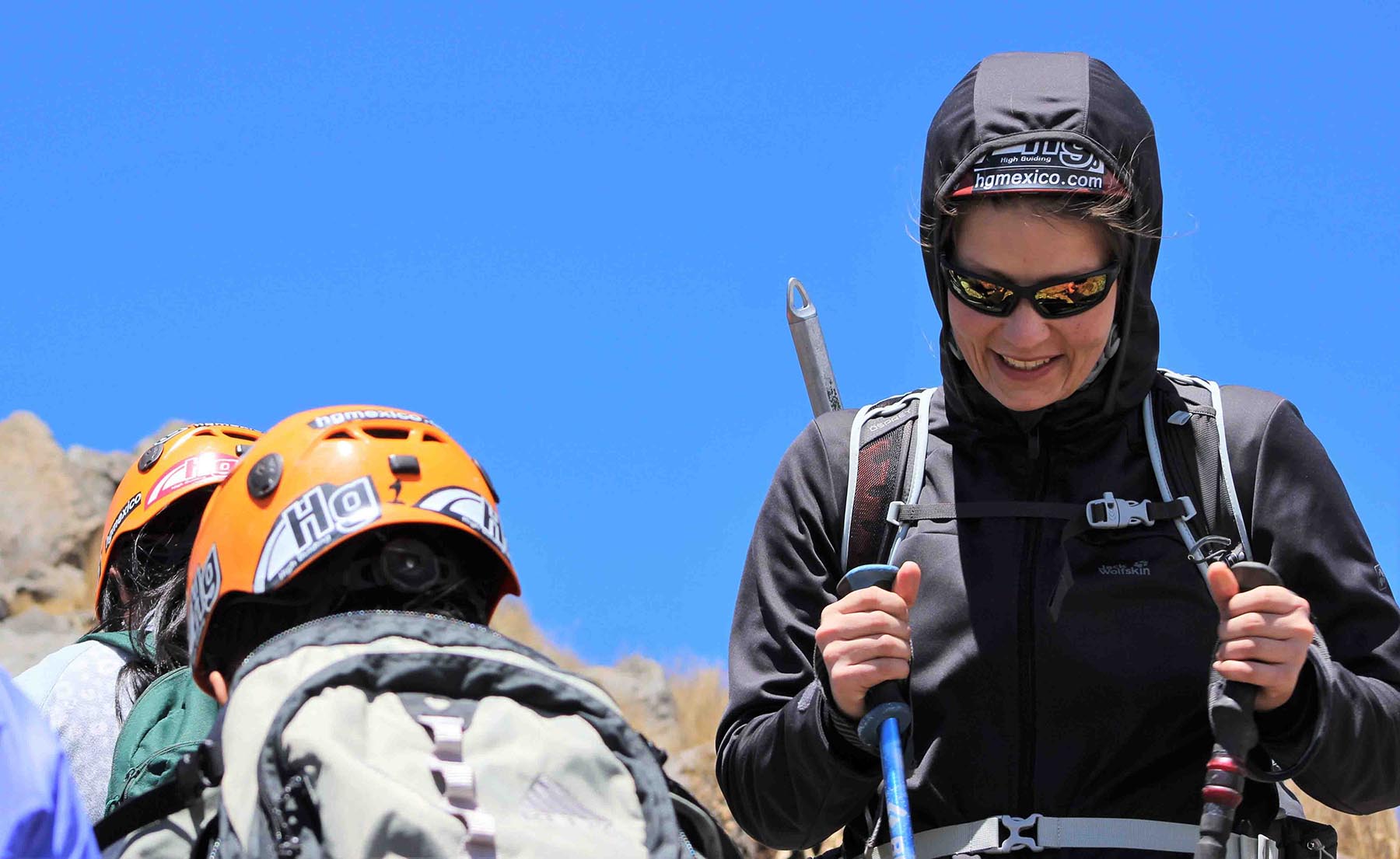 la mochila de alpinismo montañismo, senderismo 